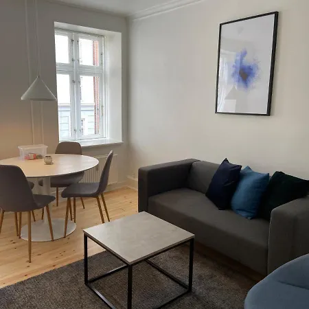 Bright In Elegant Osterbro Apartment Copenhagen
